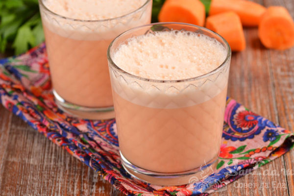 Молочный коктейль с морковным соком